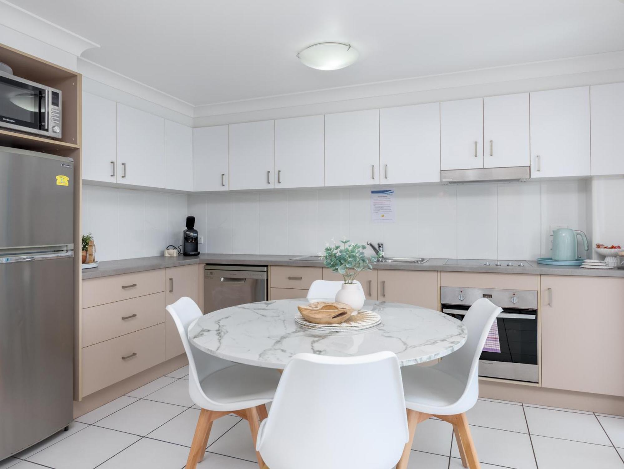 Koola Beach Apartments Bargara Exterior foto