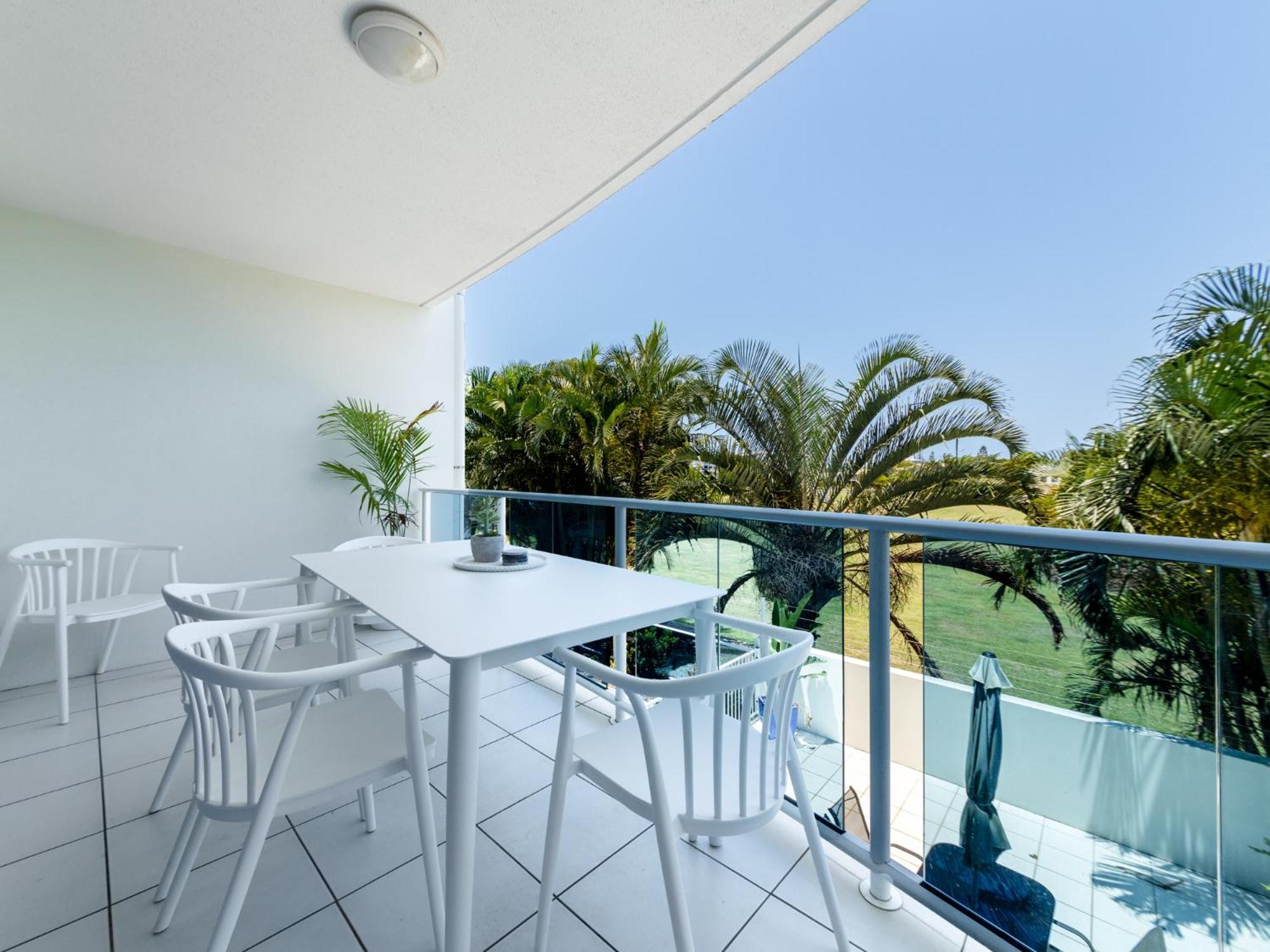 Koola Beach Apartments Bargara Exterior foto