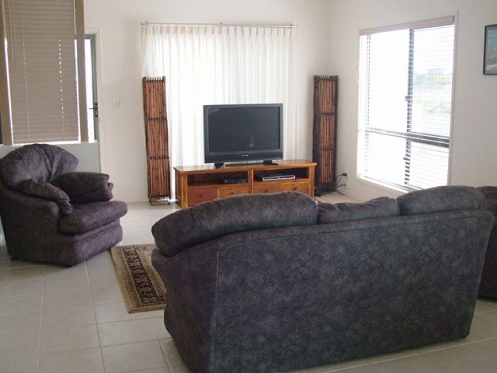 Koola Beach Apartments Bargara Exterior foto