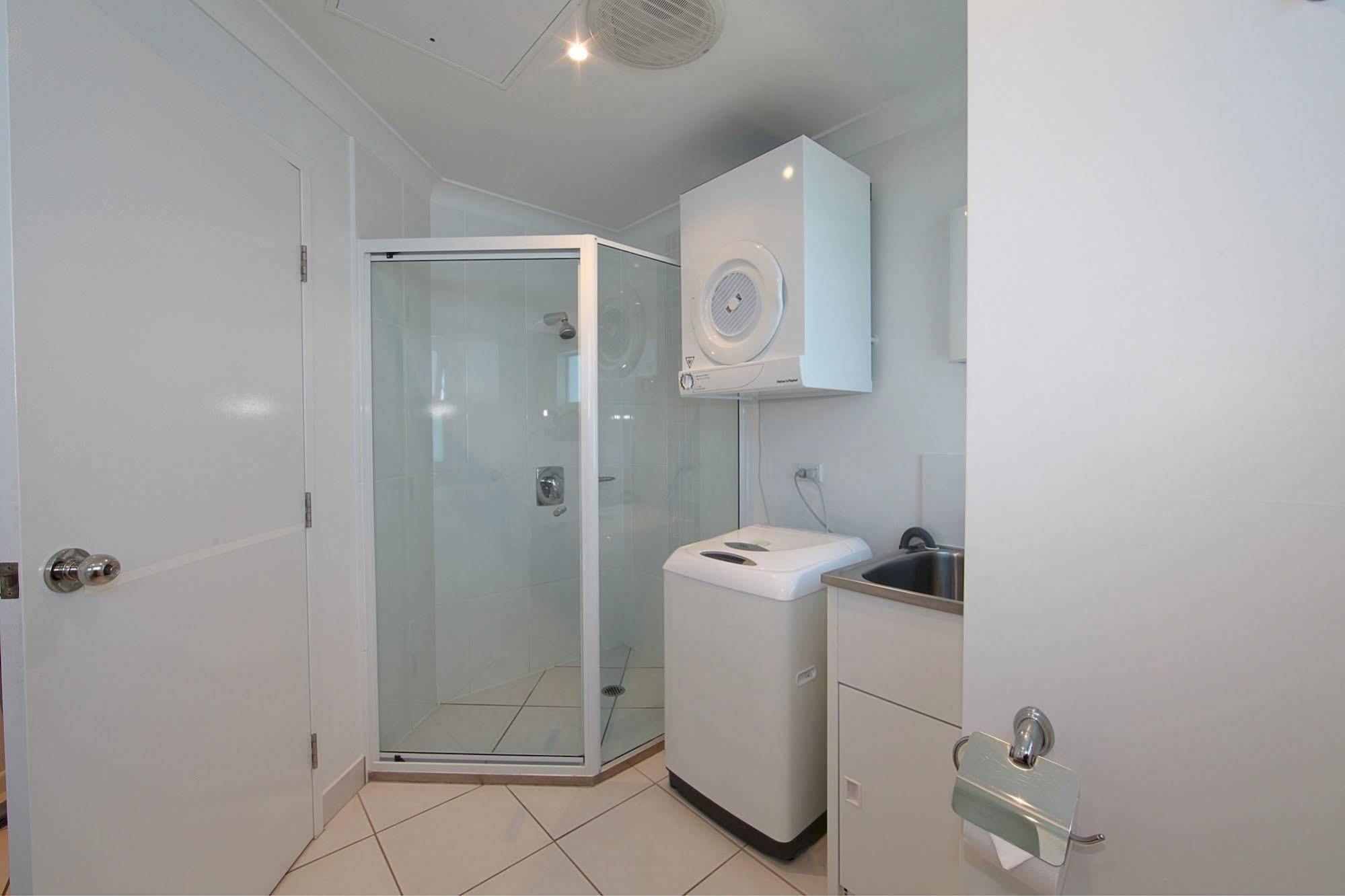 Koola Beach Apartments Bargara Exterior foto